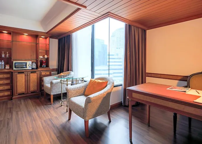Lotus Sukhumvit 33 Hotel