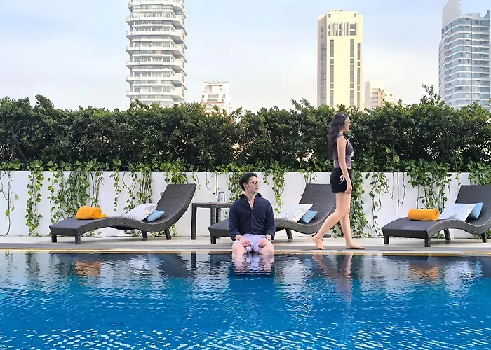 Lotus Sukhumvit 33