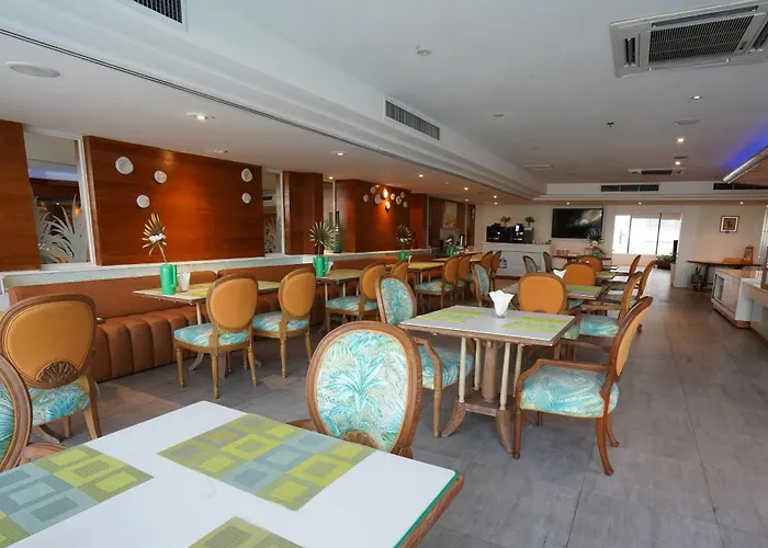 Lotus Sukhumvit 33 Hotel 4*