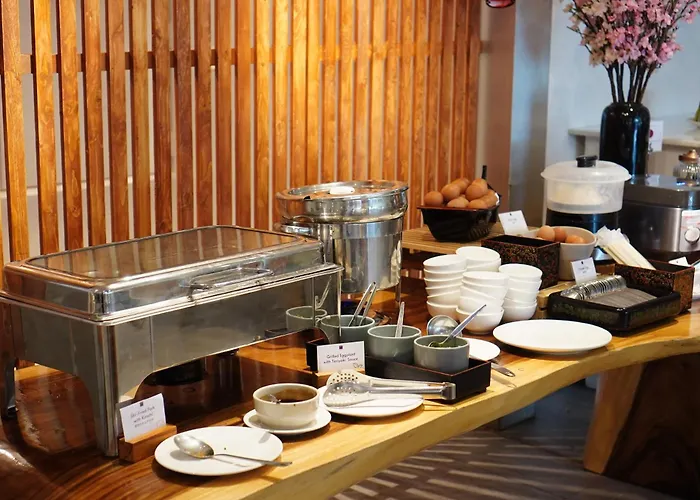 Hotel Lotus Sukhumvit 33 4*