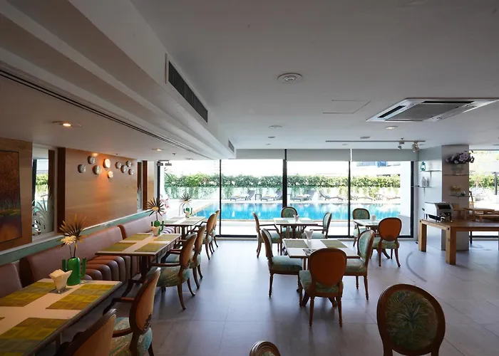 Lotus Sukhumvit 33 4*