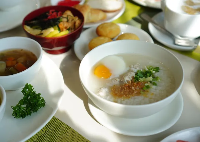 Lotus Sukhumvit 33 Hotel 4*