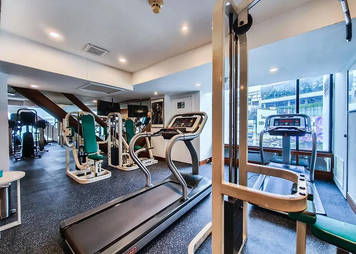 Lotus Sukhumvit 33 Hotel 4*