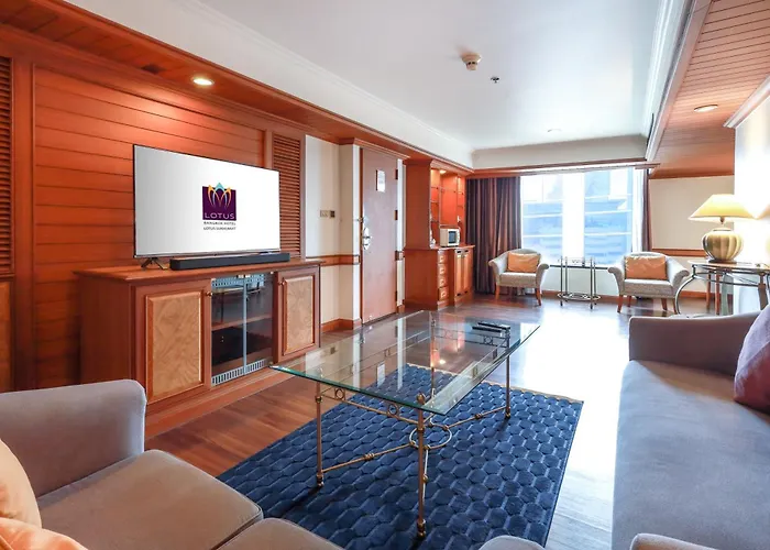 Lotus Sukhumvit 33 Hotel 4*